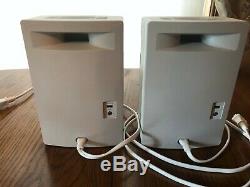 Bose SoundTouch 10 White Pair 416776 withRemote & Cable Used