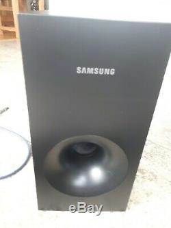 Samsung HW-H355 40 wireless soundbar with subwoofer, remote and user manual