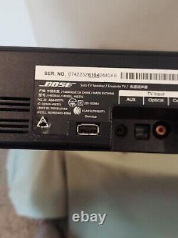 Haut-parleur de télévision sans fil Bluetooth Bose Solo Soundbar Noir 418775 avec cordons et télécommande